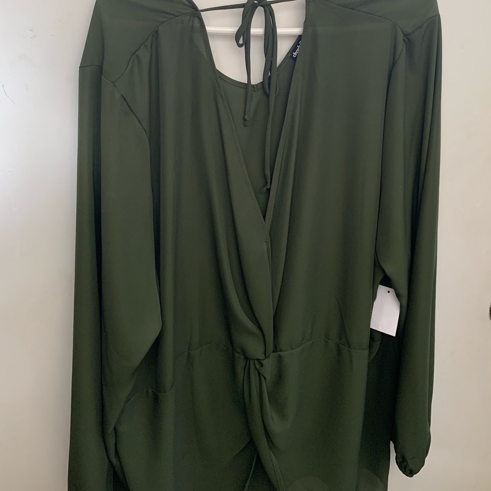 Hi lo midriff blouse NWT